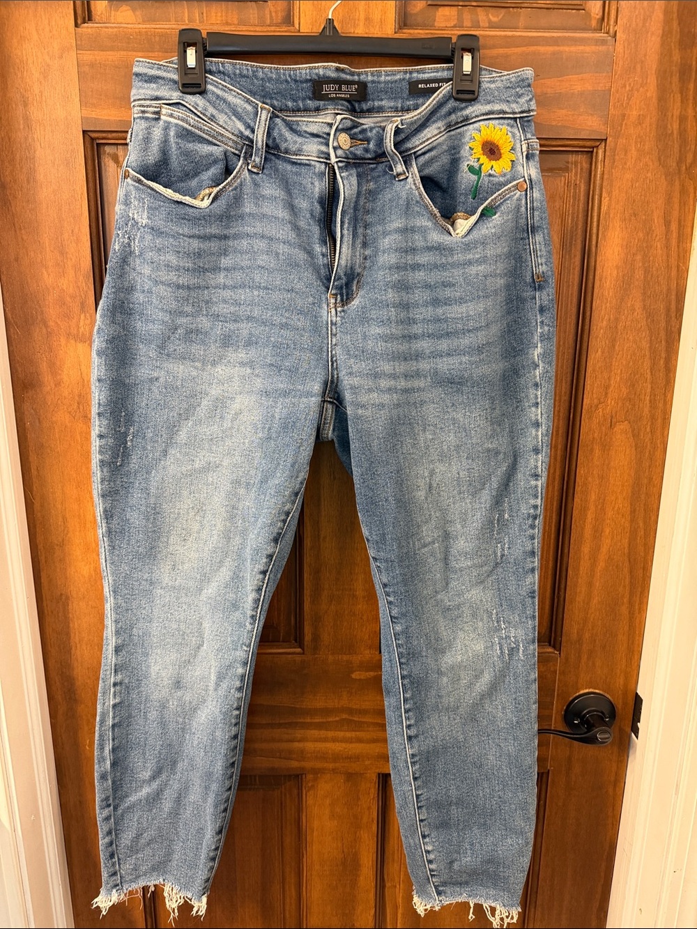 Judy Blue Light Blue Jeans with Sunflower Accent